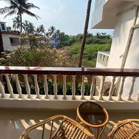 Shanu'S Seaside Inn - A Family-Run Guesthouse Just 100 Metres From Candolim Beach Ngoại thất bức ảnh