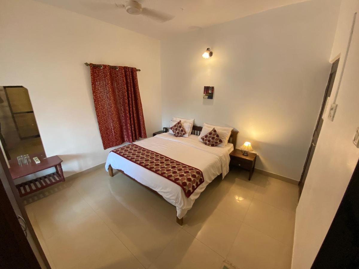 Shanu'S Seaside Inn - A Family-Run Guesthouse Just 100 Metres From Candolim Beach Ngoại thất bức ảnh